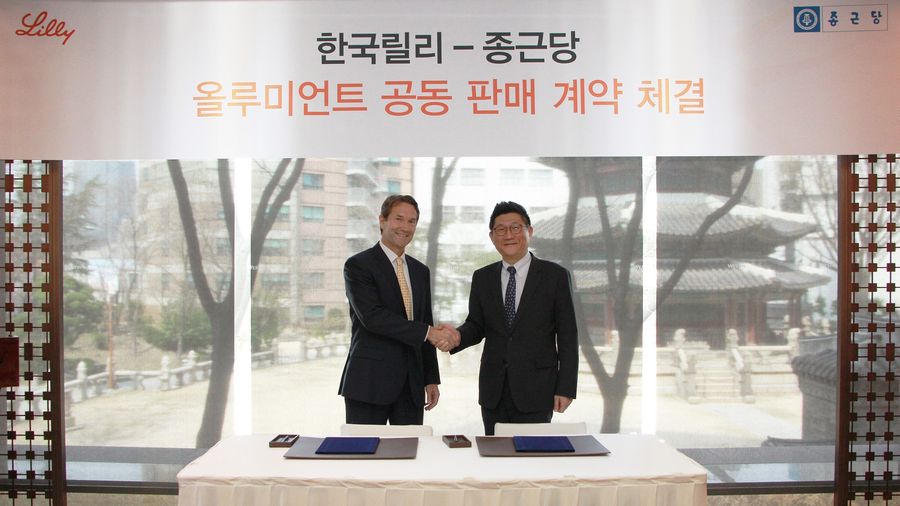 한국릴리와 종근당은 JAK1/2 억제제 계열의 류마티스관절염 치료제 '올루미언트(성분명 바리시티닙)'의 국내 공동판매 계약을 체결했다.