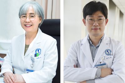 이은소 아주대병원 피부과 교수(왼쪽)과 김진철 전공의.