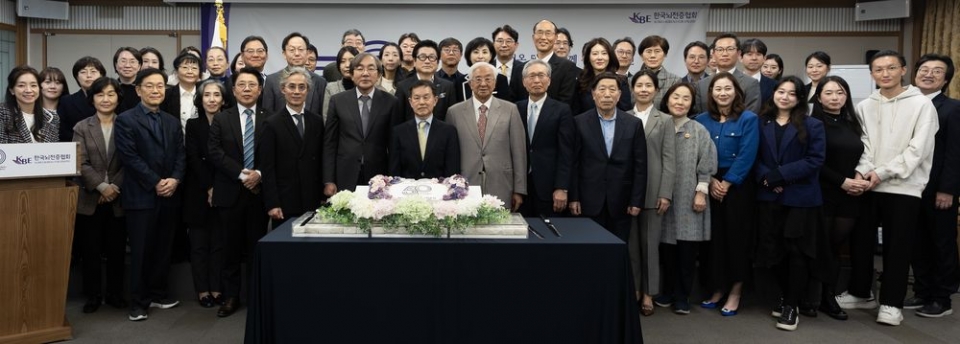 한국뇌전증협회는 9일 한국프레스센터에서 창립 50주년 기념식을 열고, 뇌전증 인식 개선과 환자와 가족을 위한 정책계발에 앞장서온 지난 시간의 의미를 되새겼다.