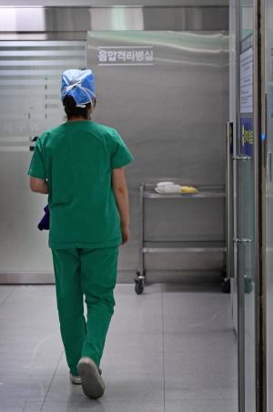 바보 혹은 영웅…사명감으로 지역의료 지키는 에스포항병원 신경외과 의사들